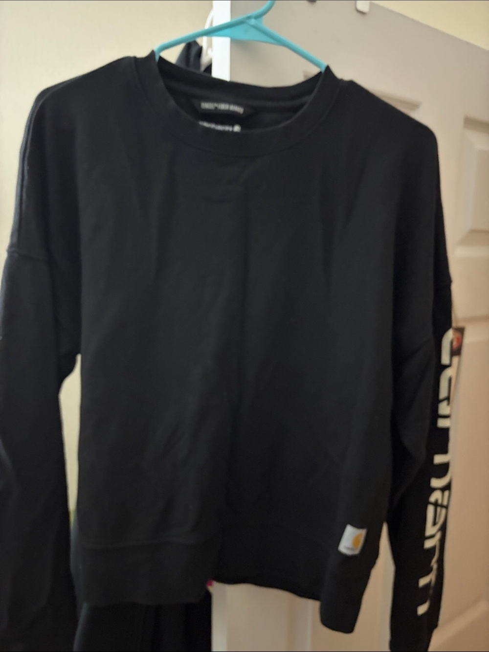 Carhartt Men’s Black Crewneck Sweatshirt